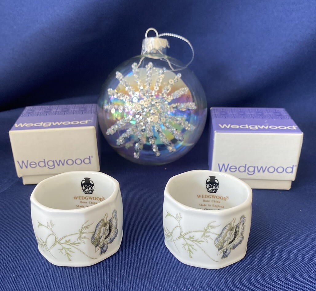 Susie Cooper Wedgwood Glen Mist Napkin Rings Bone China  1960s Blue Grey Poppies