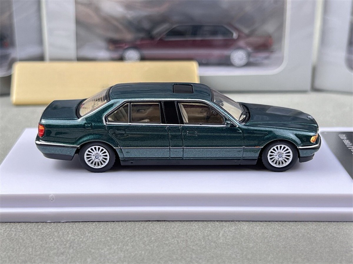 DCM 1/64 Scale 7 Series E38 Green 98-01 Diecast Car Model Toy Gift