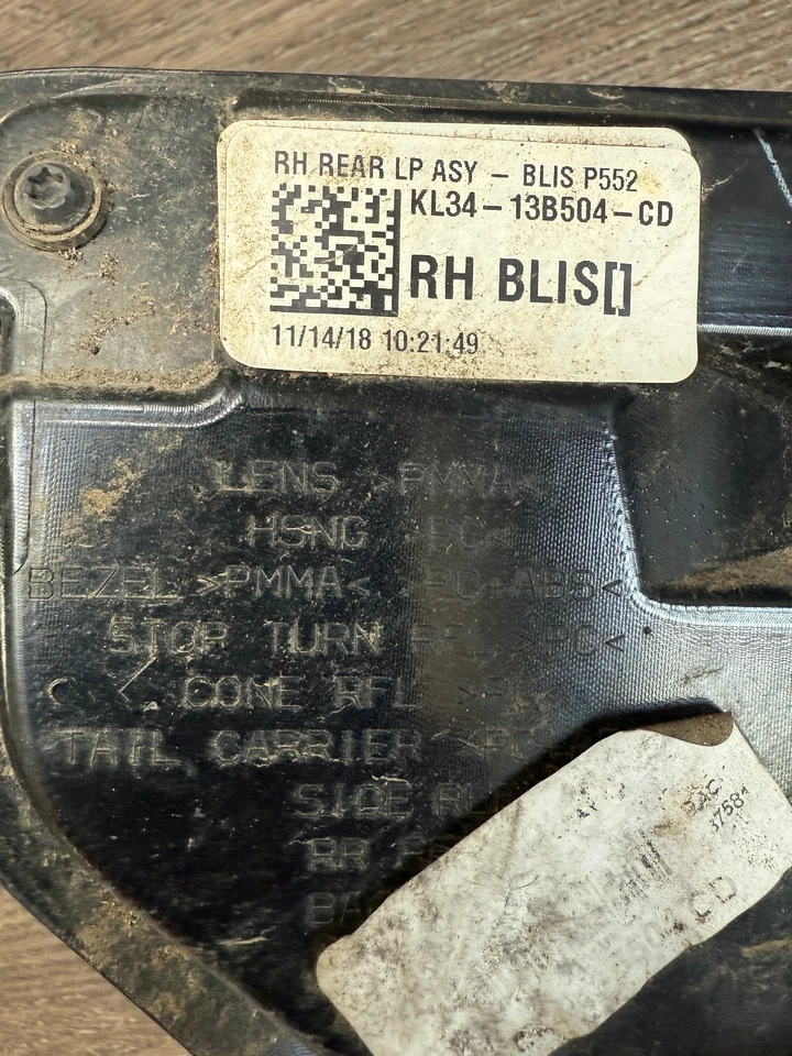 OEM|AS-IS| 2018 - 2020 Ford F-150 LED Tail Light (Right/Passenger) KL34-13B504-C - Imagem 4 de 4