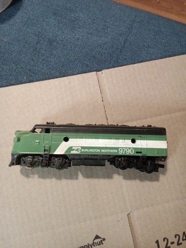 Motor locomotora diésel realista HO Burlington Northern 9790 sin probar | Zustand: Used