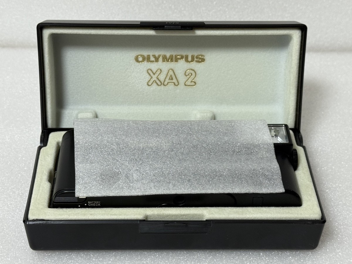 Olympus XA2 with Electronic Flash A11 Original Case Box Point