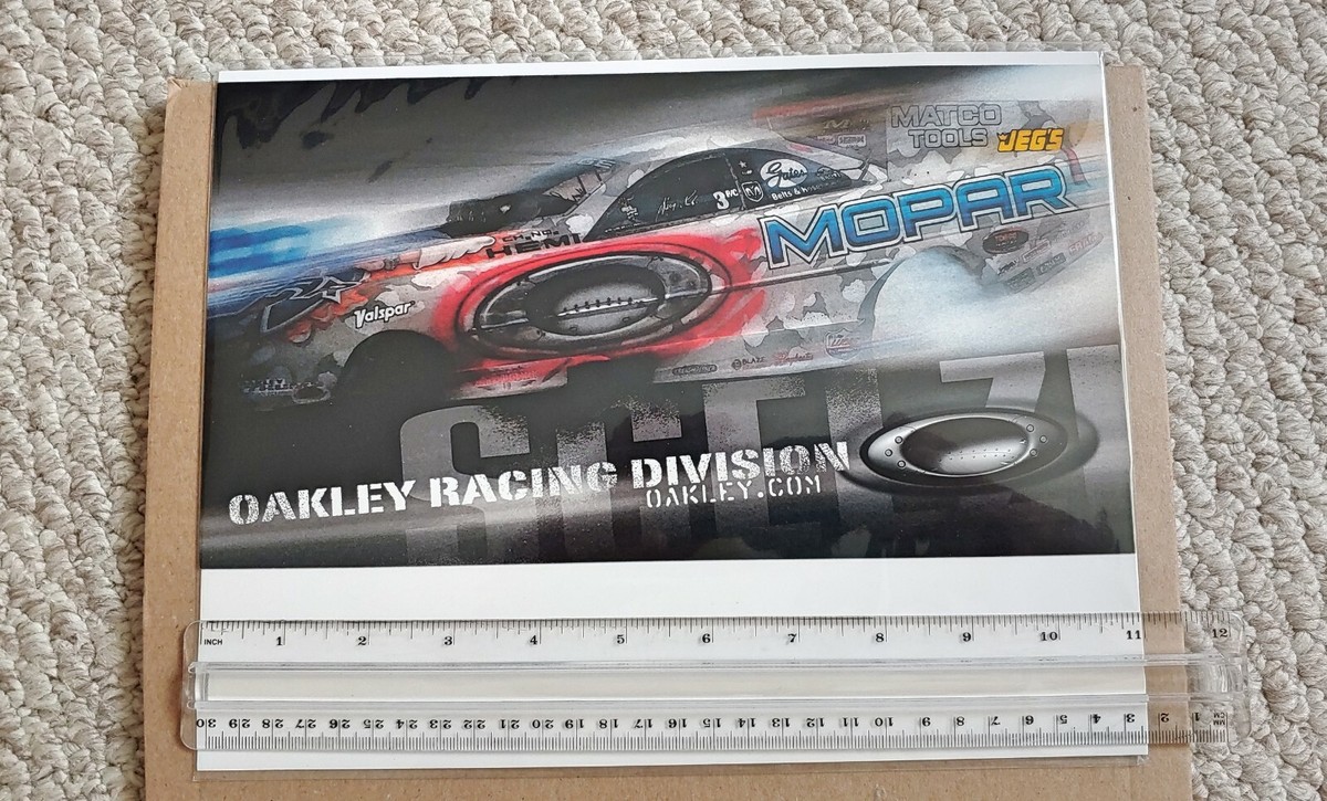 RARE DIECAST 1 Of 1,254 OAKLEY-MOPAR 1/24 CHAMPIONS™ GARY