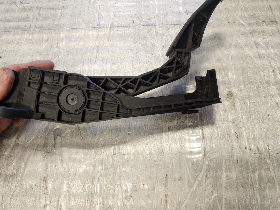 Mercedes-Benz GL450 ML450 2007-2012 acelerador de pedal de gasolina A 164 300 00 04 y GIMP Foto 2 de 4