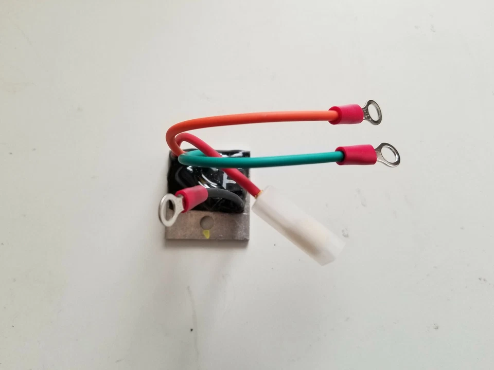 Nuevo Regulador Electrónico, 12V, 14.2 Punto de Ajuste, Circuito A, Activación de Encendido IB8315 Foto 2 de 2