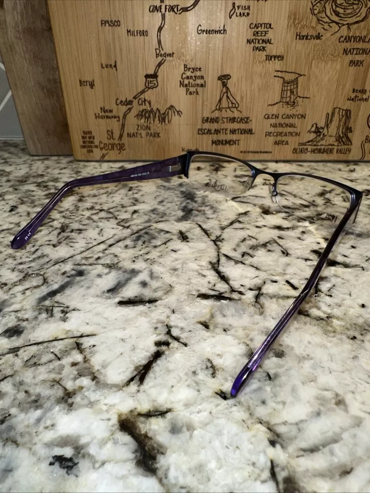 MARCO/GAFAS VERA WANG V045 HECHAS A MANO MEDIO BORDE LOGOTIPO DE FIRMA EN LA SIEN Foto 3 de 4