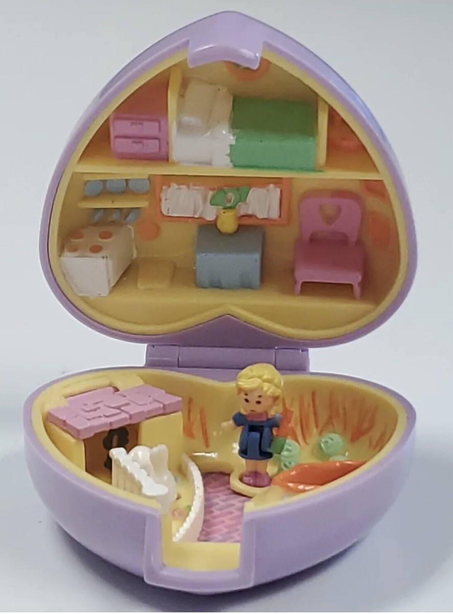 Polly Pocket 1993 Pet Parade Purple Heart Compact Polly & Rabbit