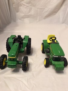 john deere diecast tractors
