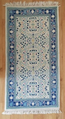 Neuf – Tapis Tunisien Berbère En Pure Laine Tissé Main – 136x72 Cm – Multicolore Motif Floral