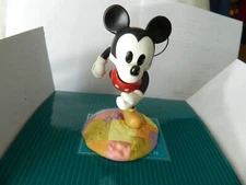 Walt Disney Classics Collection Mickey Mouse Thru The Mirror On Top Of The World
