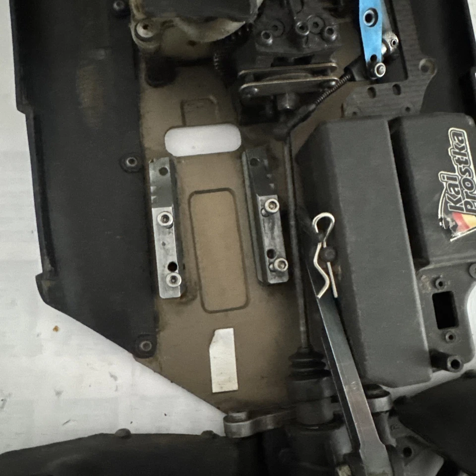 🏁 XRAY XB8 – Buggy für Schrauber ,als teilepsket , nicht vollständig - Bild 3 von 4