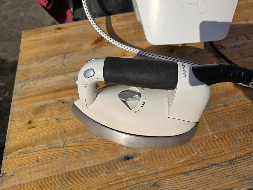 Laurastar S5a  Bügeleisen Dampferzeuger, Modell: 750, Nicht Gründlich Geprüft  - Bild 4 von 4