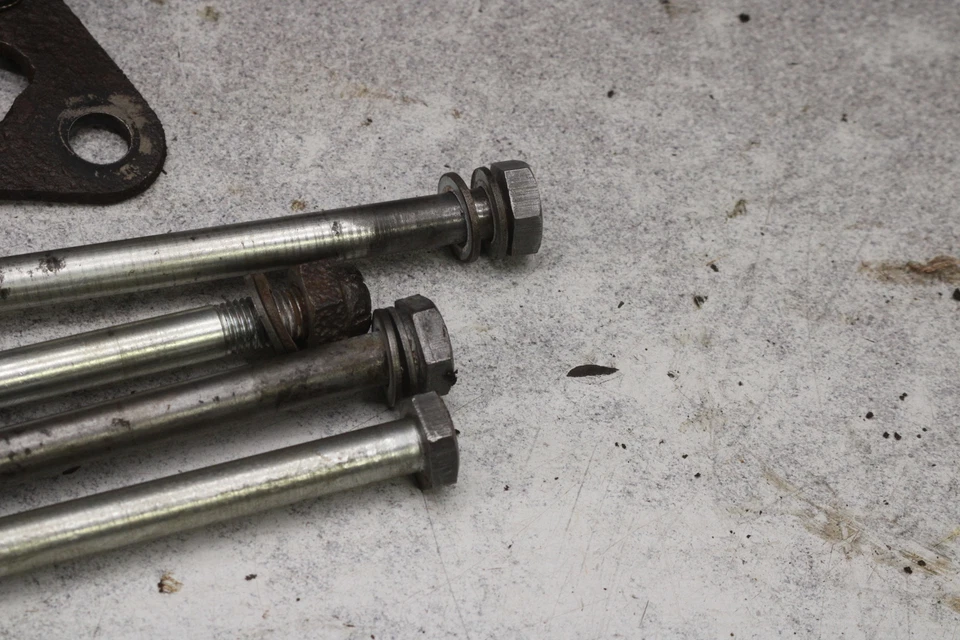 Suzuki GT550 1972 Indy pernos de montaje del motor accesorios tornillos del motor W11-8172.Sc Foto 3 de 4