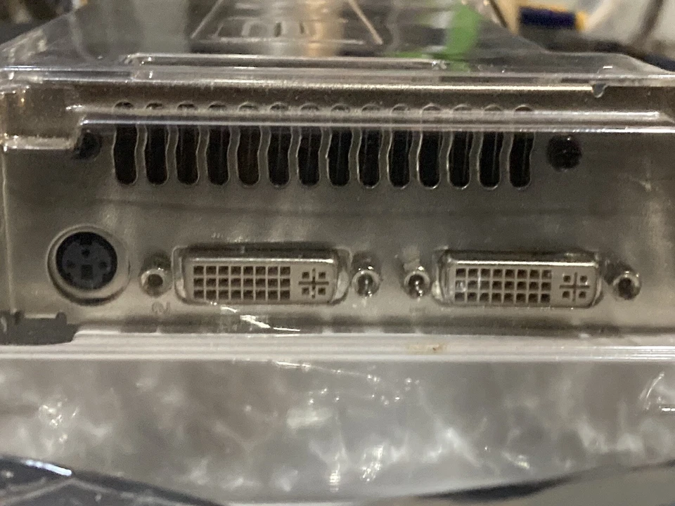 NVIDIA Quadro FX 4600 768MB GDDR3 PCIE x16 Video Graphics Card - Image 2 of 4