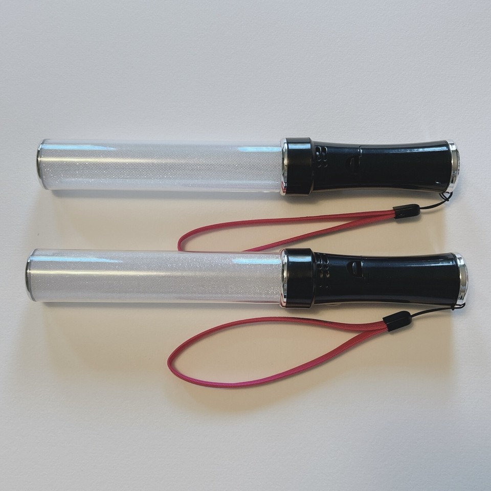 Miku Expo 2024 Official Hatsune Miku Penlight Glowstick Badge Button