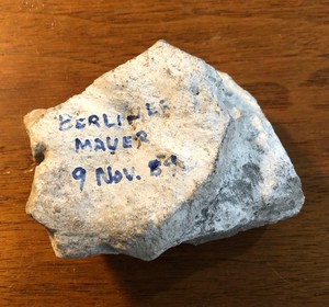 Original Genuine Large Piece Of Berlin Wall 11 4 Ounce Ebay