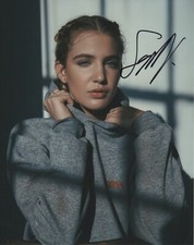 Sophie Nelisse Sexy Autographed Signed 8x10 Photo COA 2019-5