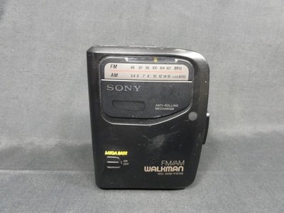 SONY WALKMAN WM-FX113 PERSONAL RADIO CASSETTE PLAYER TESTED