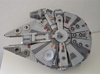 LEGO Star Wars 75257  Millenium Falcon - OHNE Figuren - mot Beleuchtung 