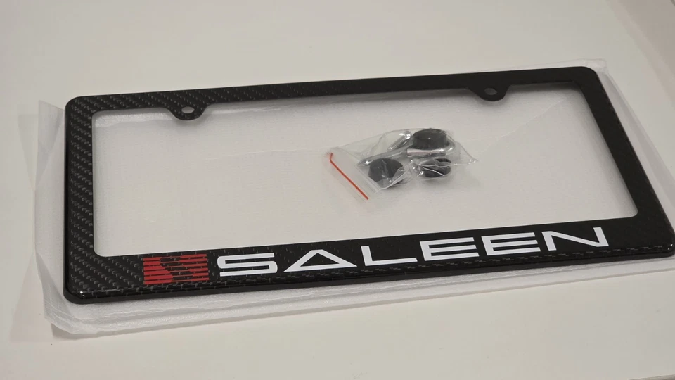 Marco de matrícula de fibra de carbono Saleen rojo 100 % real CF RACING Foto 2 de 4