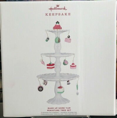 Hallmark-BAKE UP SOME YUM-Miniature Tree Set-Tabletop Decoration-3 Tier Stand