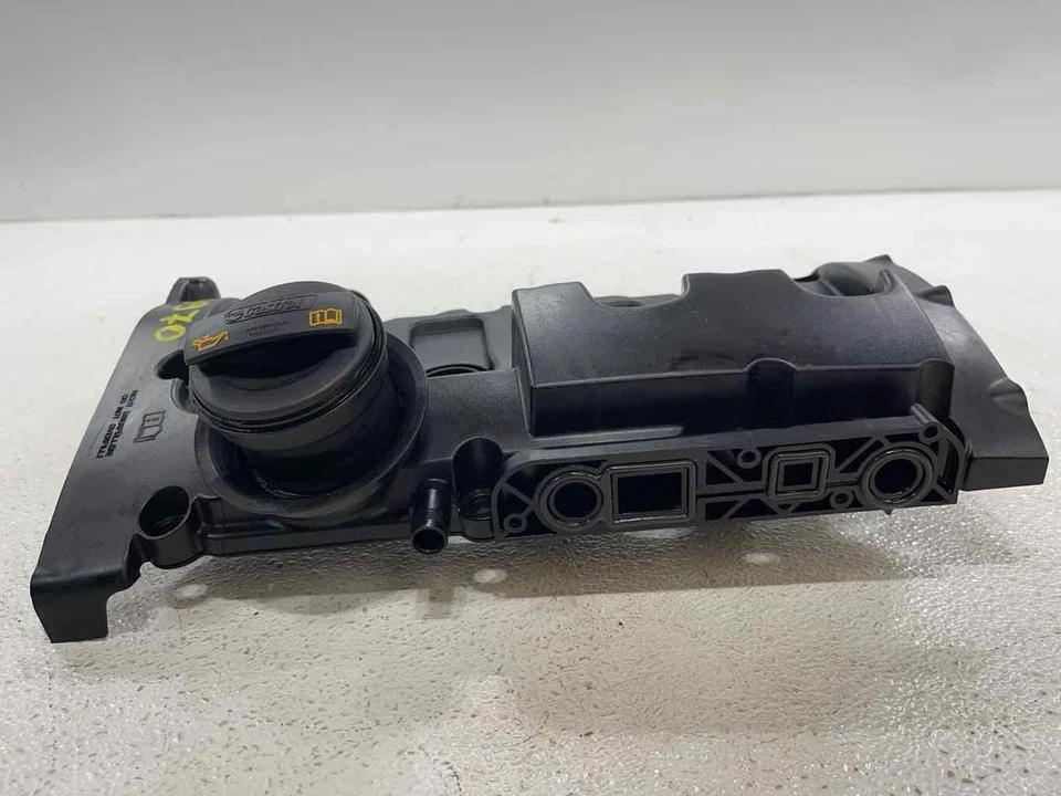 Крышка клапана двигателя TFSI 2,0 л 2006 - 2008 Volkswagen Golf GTI от оригинального производителя - Изображение 2 из 4
