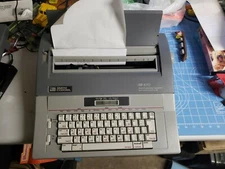 Smith Corona SD-670 Word Processor Spell-Right Typewriter Tested Works!