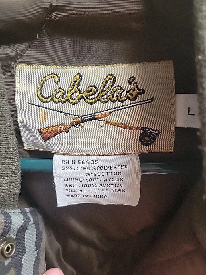 Vintage Cabela’s Trebark  Goose Down Filled Camo Hunting Jacket Large Smoke Free - Image 3 of 4