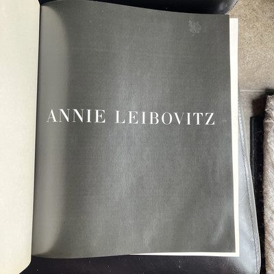 Annie Liebovitz Photographs, 1970-1990洋書 Annie Leibovitz, Photographs, 1970-1990 : Including a Conversation