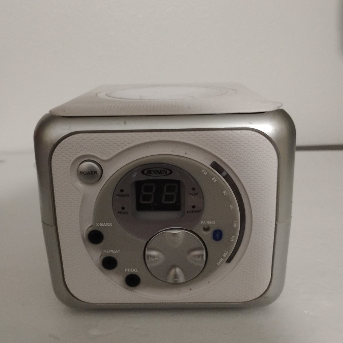 Jensen CD-555 Portable FM Stereo CD Player With Bluetooth