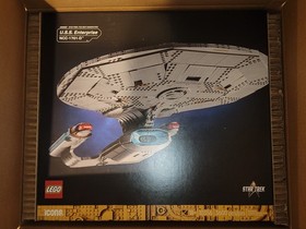 LEGO 10356 Star Trek: U.S.S. Enterprise NCC-1701-D The Next Generation TNG data