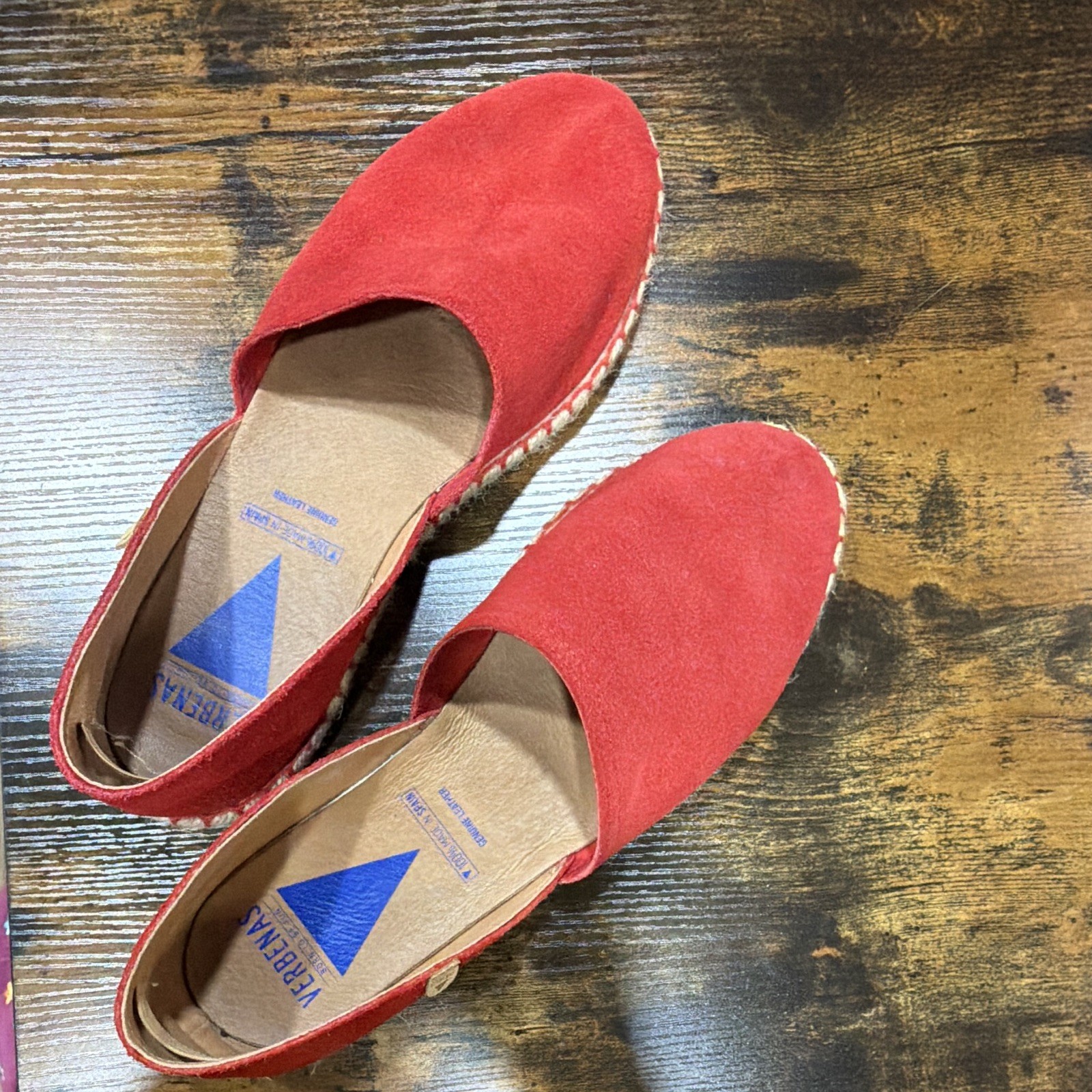 Verbenas Women’s Red Suede Slip-On Round Toe Flat Shoes Logo US 10