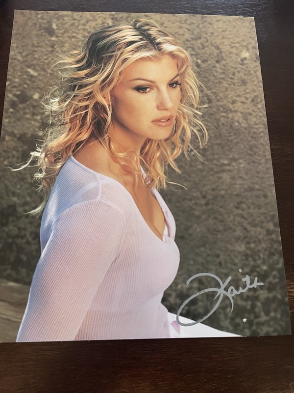 Faith Hill Signed 8x10 Guaranteed Authentic auto Fan Club 1883 show Tim McGraw
