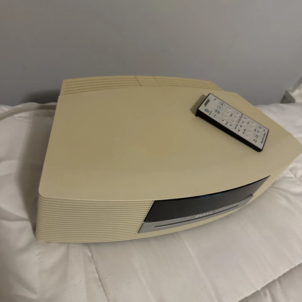 Bose Wave Music System CD Player AM/FM Radio AWRCC2 Ivory White TESTED WORKS - Image 4 of 4