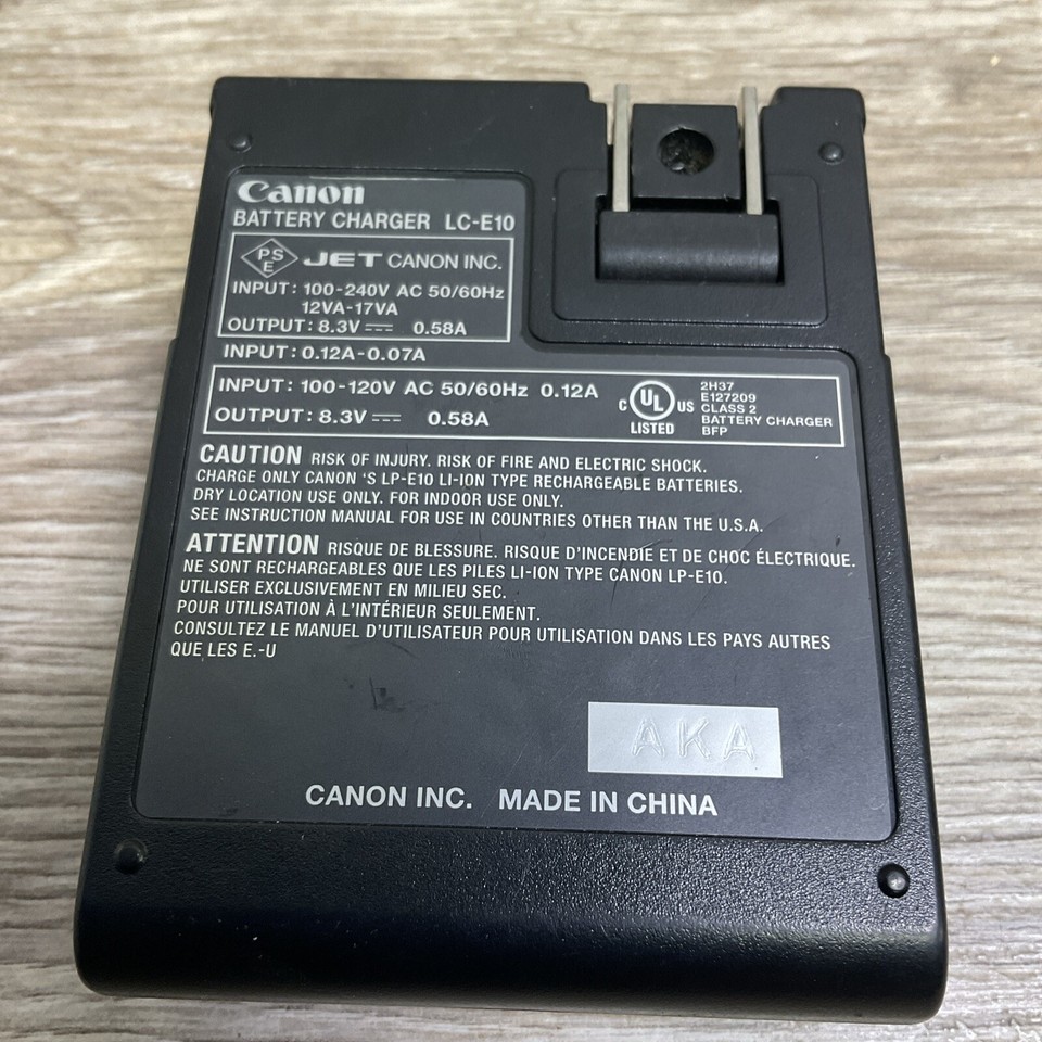 Blinking Orange Canon LC-E10 Battery Charger For EOS Rebel T - Main Image