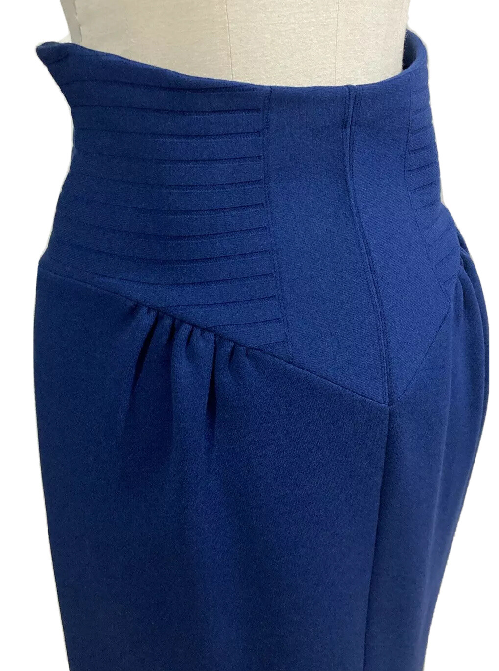 Gonna tricot anni 90 vintage YSL YVES SAINT LAURENT con corsetto vita alta colore blu