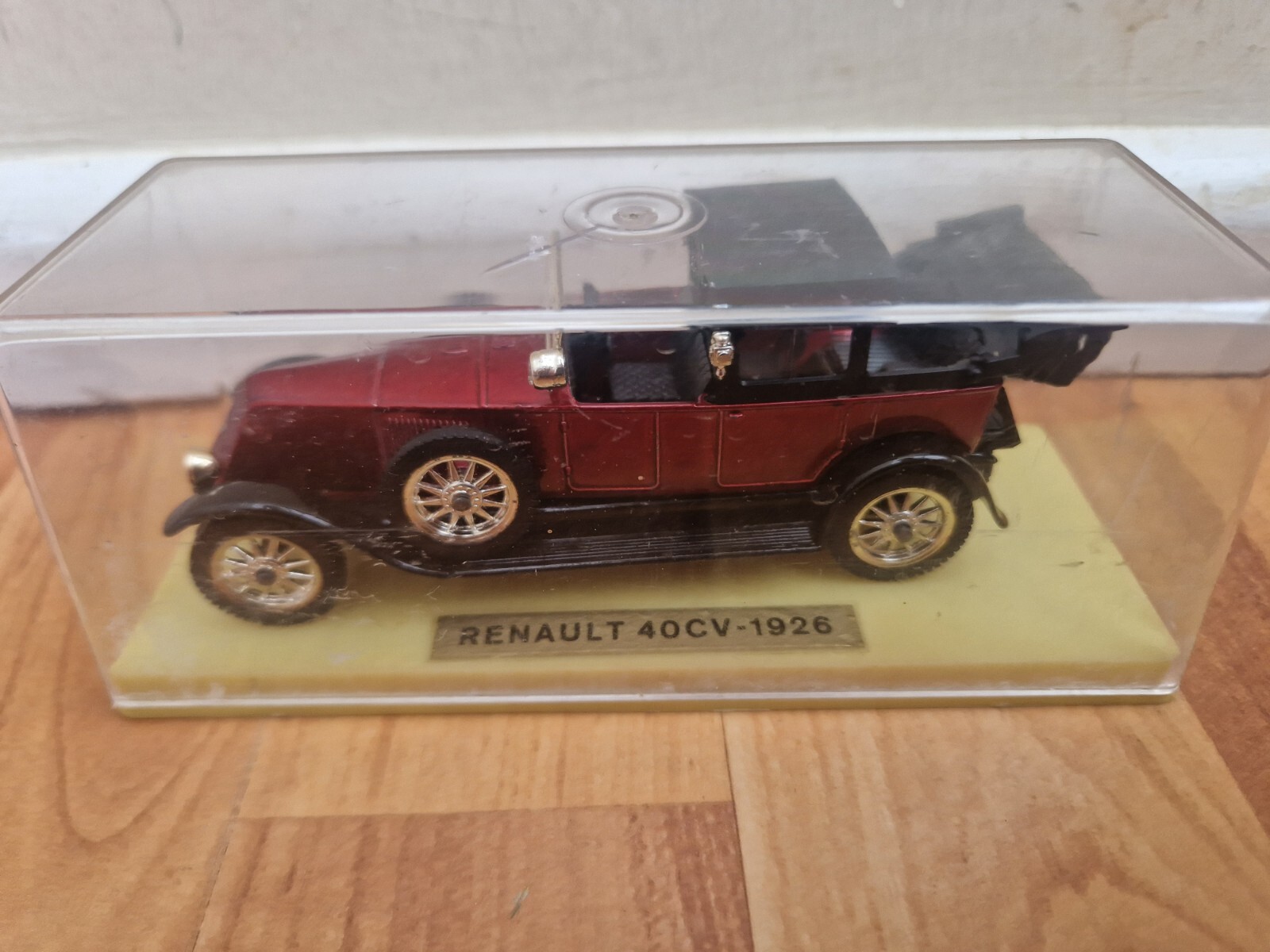 1/43 SOLIDO AGE D'OR - CLASSIC 1926 RENAULT 40CV BURGUNDY & BLACK DIECAST CAR
