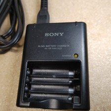 Genuine OEM Sony BC-CS2A AA AAA Ni-MH Camera Battery Charger w/ Power Cord.