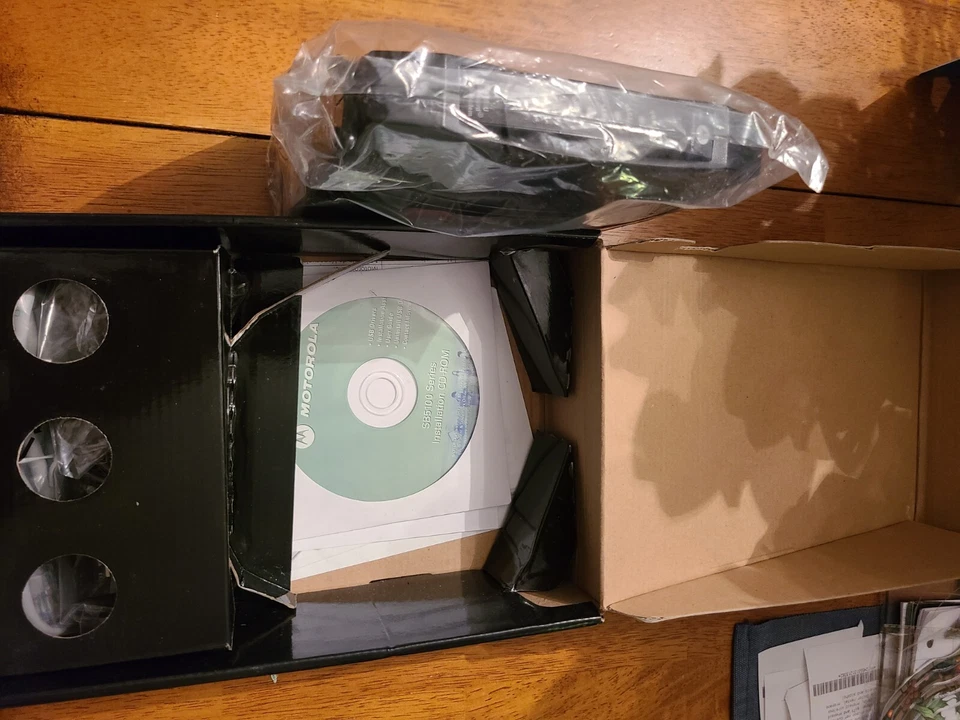 Motorola Surfboard Cable Modem  SB5101U - Image 4 of 4