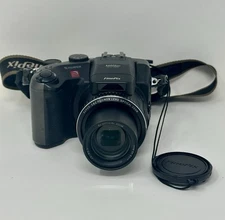 Fujifilm FinePix S602 Zoom Digital Camera 6x Optical Zoom 3.1MP Video Recording