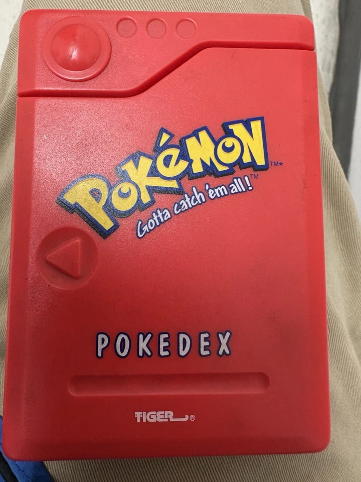 Juguete electrónico tigre Pokémon Pokédex 1998 de colección Foto 4 de 4