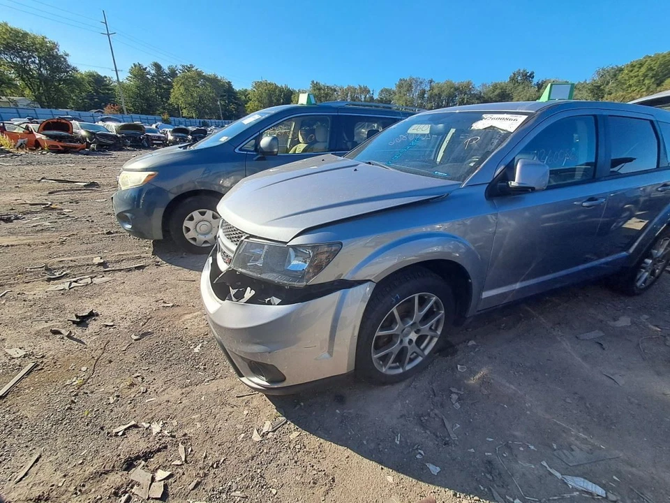 Dodge Journey 2015 solo reposabrazos - usado, gris, 138 k millas Foto 4 de 4