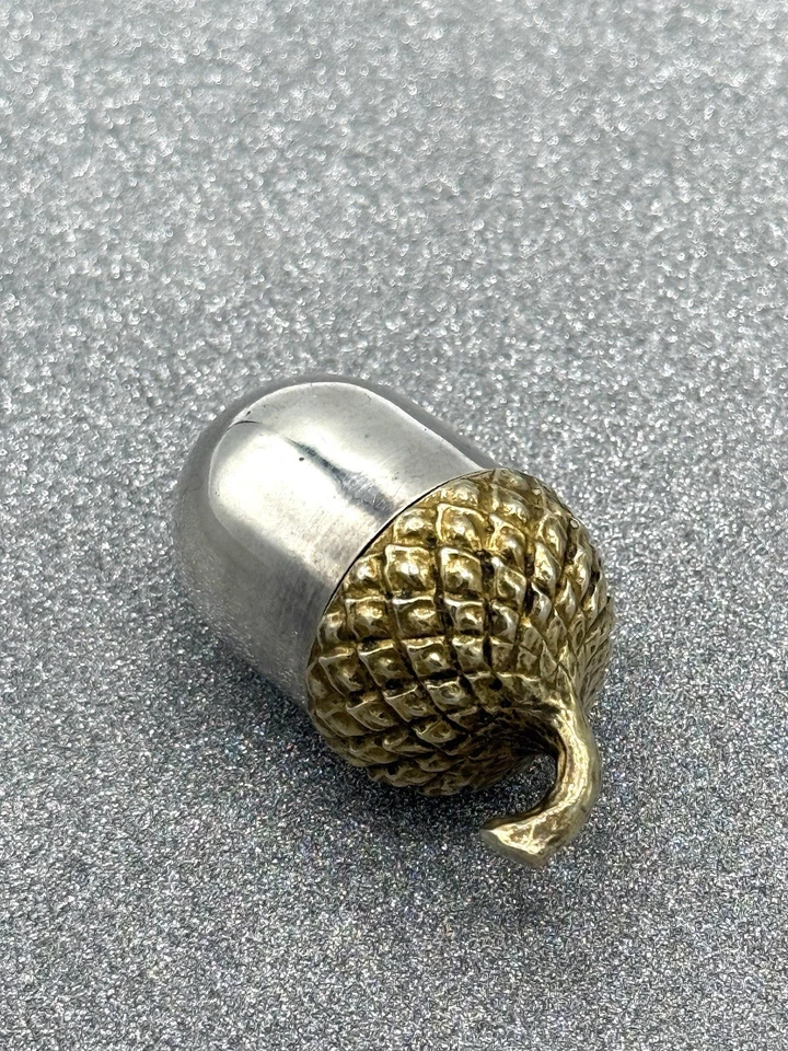 Caja de dedal de bellota de ley Tiffany & Co de colección Foto 2 de 4