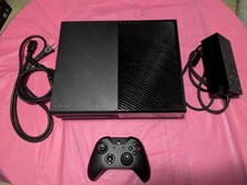 Microsoft Xbox One 500GB Model 1540 Black Console Bundle - Tested