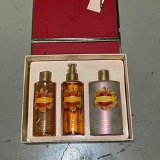 Discontinued Victoria Secret Amber Romance Body Mist Lotion Body Wash Gift Set