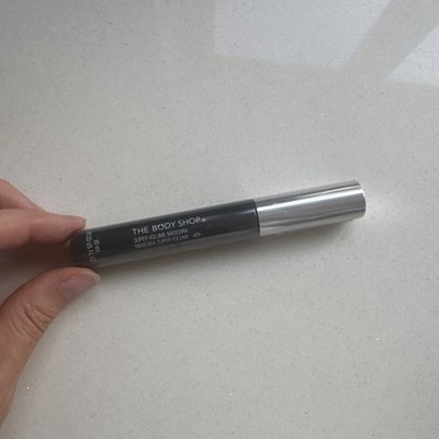 The Body Shop - Super Volume Mascara Shade Black 01