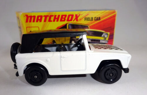 Matchbox Superfast No. 18A Field Car white & black black hubs mint/boxed - Picture 4 of 12