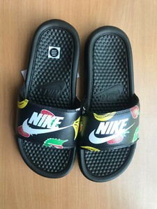 nike slides cost