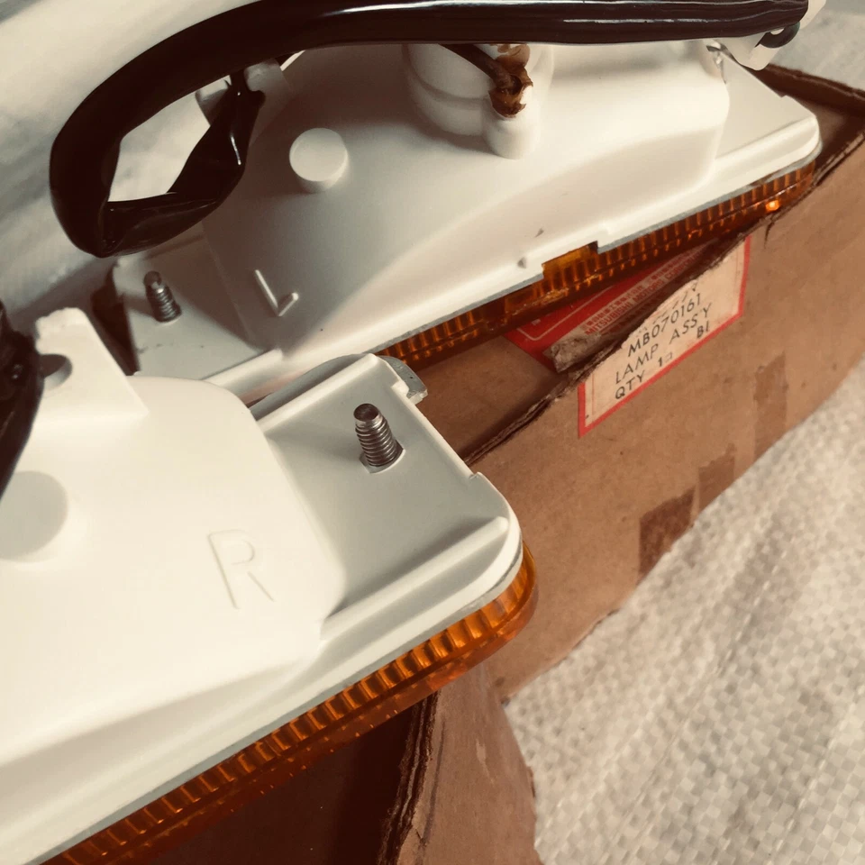 Par de luces de señal delanteras originales 1985 1987 Mitsubishi Galant IMASEN NOS JAPÓN Foto 4 de 4