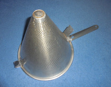 Army field kitchen - Conical strainer/seive catering utensil stainless steel 9"