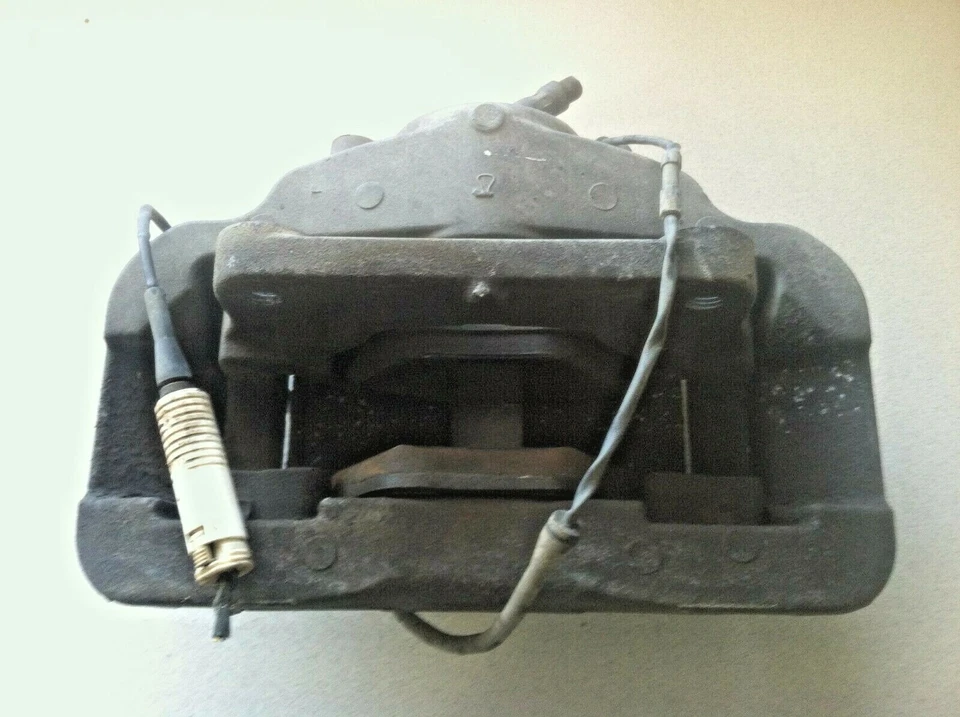 BMW 750i 750Li E65 E66 2004-2008 ~ Pinza de freno delantera izquierda Foto 4 de 4